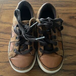 UGG Kids Marcus Leather Sneakers